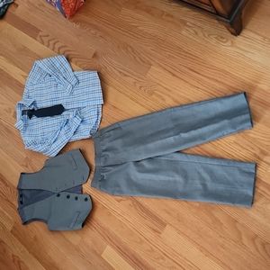Nautica 4piece set suit, size 6